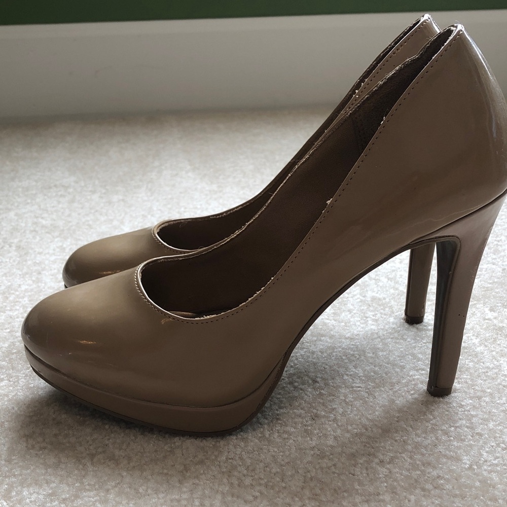 Neutral platform pumps - Picture 2 of 6